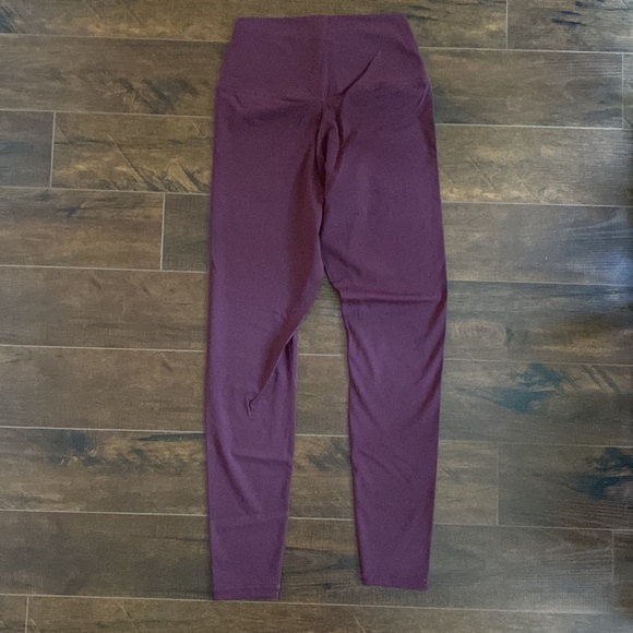 Colorfulkoala - Buttery Soft High Waisted Full Length - Wine - M - Picture 4 of 4